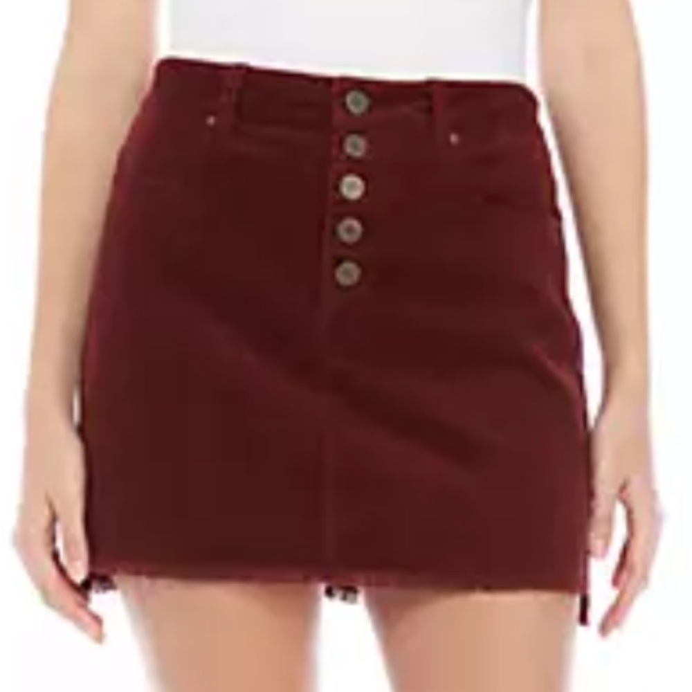 SIZE 7 ORANGE/RED SKIRT